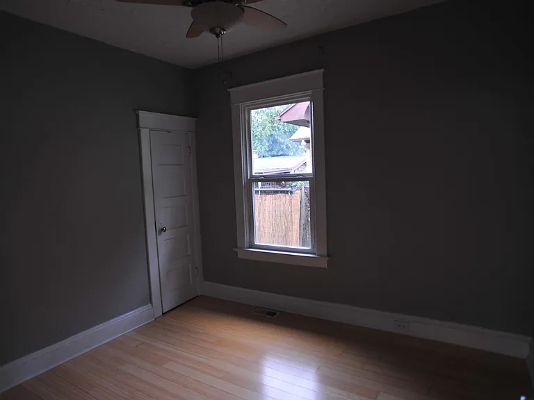 7030 SE Raymond Ct — Photo 17