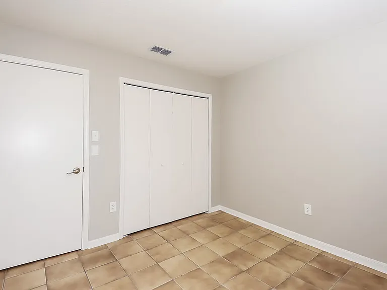 206 Lookout Dr — Photo 12
