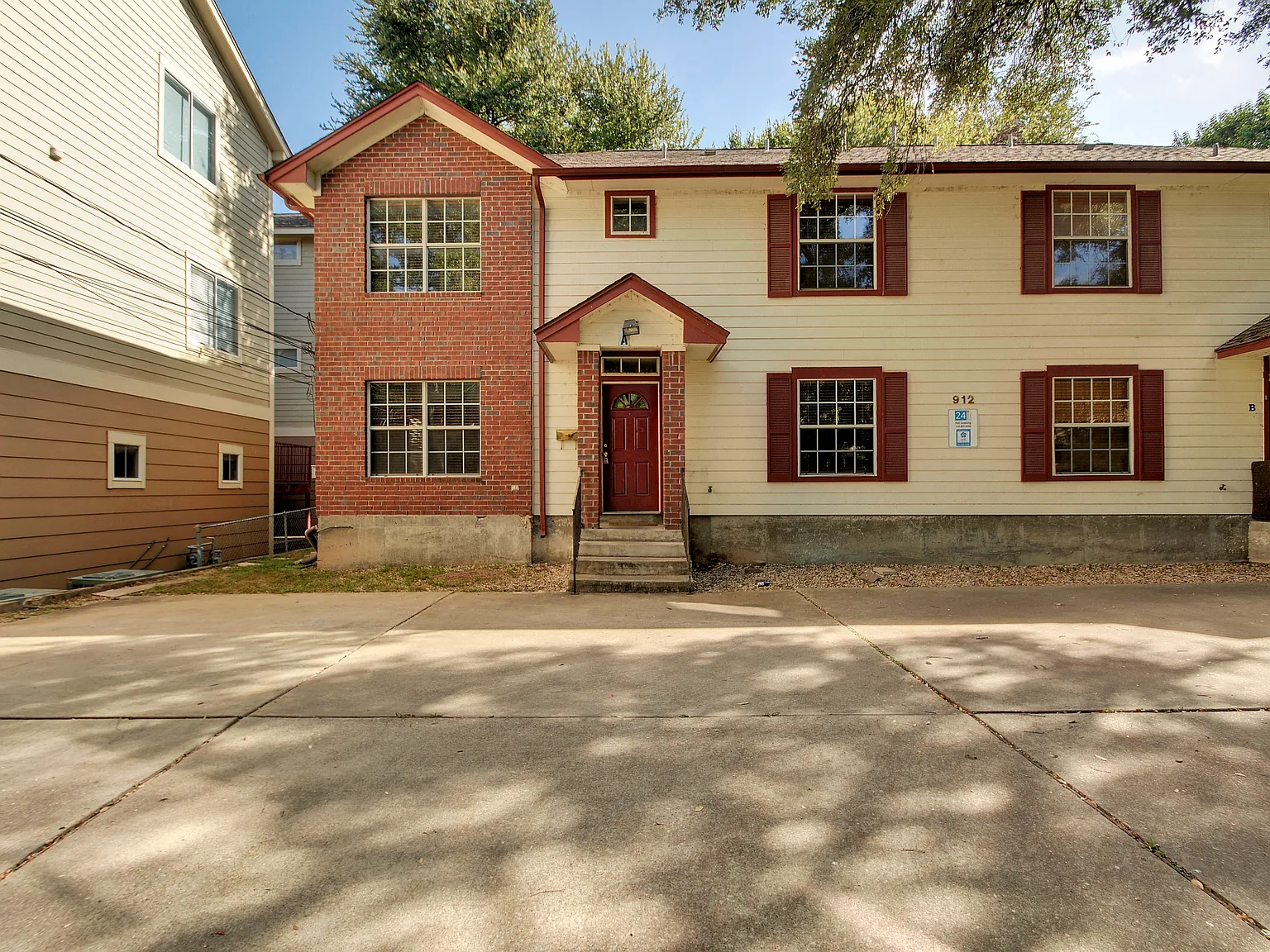 6 bed, 2000 sqft, $5,400 — Photo 2