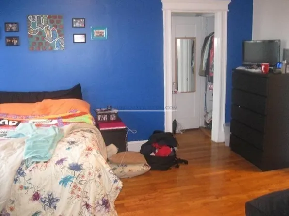 1637 Commonwealth Ave, Brighton, MA