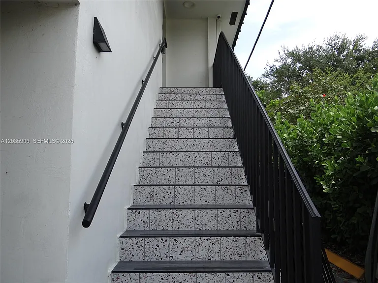 5980 SW 40th Ave #C — Photo 7