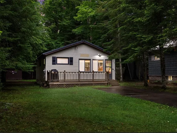 109 Central Ave, Eagle Bay, NY 13331