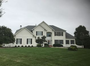 1716 Powderhorn Rd, Newtown, PA 18940