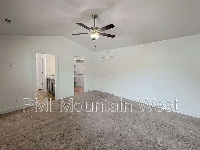 4924 E Breezy Patch Rd — Photo 11