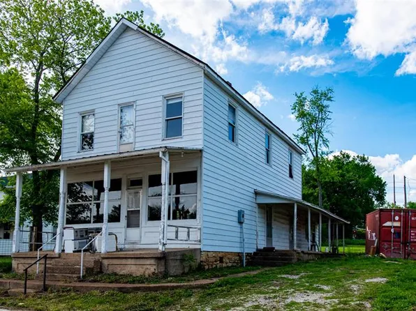 1085 Frisco Dr, Catawissa, MO 63015