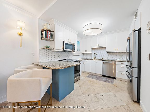 4th image of 170 N Ocean Blvd APT 210
