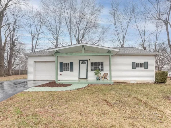 19 Monticello Pl, Fairview Heights, IL 62208