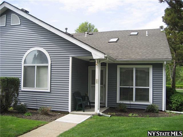 1st image of 686 Birchwood Park Dr