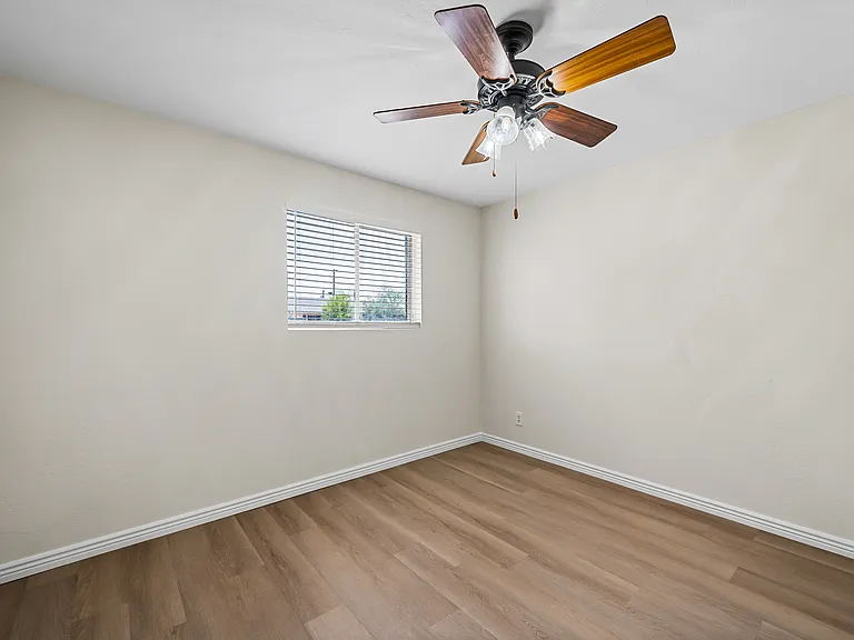 5924 W Seldon Ln — Photo 24