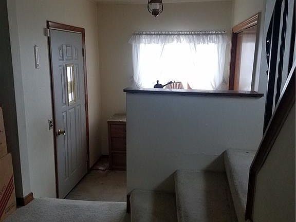 3rd image of 304 Niagara Falls Blvd