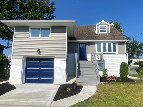 232 Nassau Avenue, Freeport, NY 11520