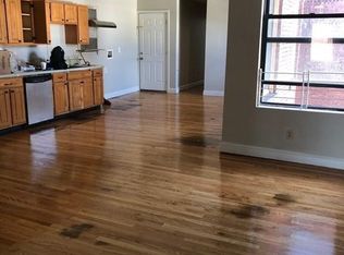 181 Chestnut St #3R, Holyoke, MA 01040