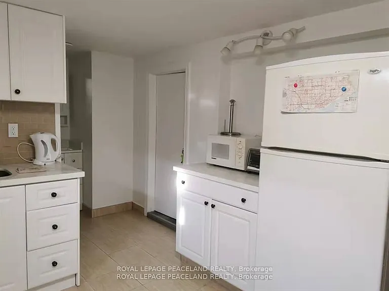 84 Araman Dr #1 — Photo 6