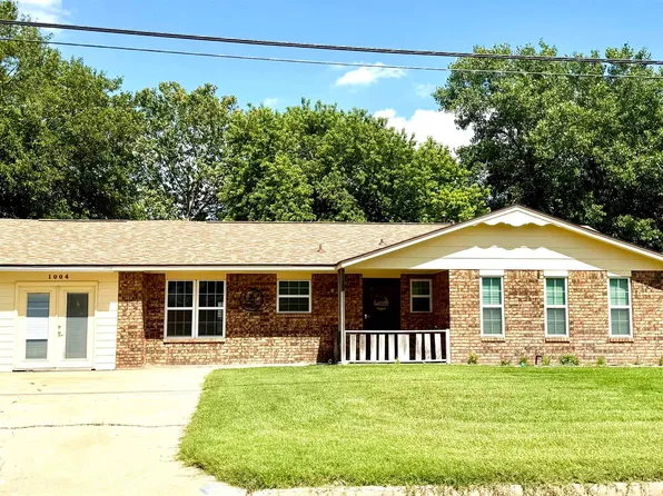 1004 Wilkie Rd, Mooreland, OK 73852