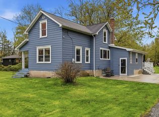 1476 Huth Rd, Grand Island, NY 14072