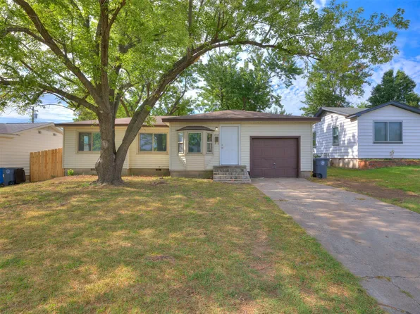8934 E Newton St, Tulsa, OK 74115