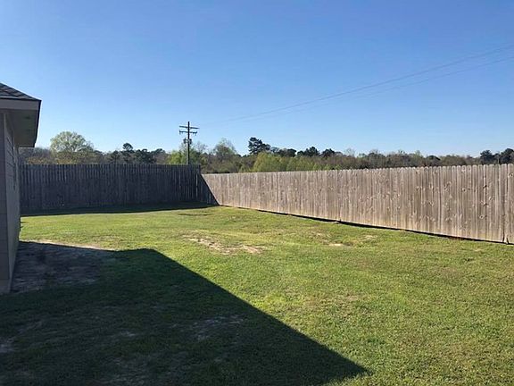 3rd image of 14989 Cross Gate Dr