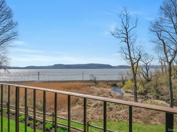 311 Kemeys Cove, Briarcliff Manor, NY 10510