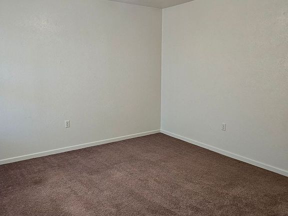 3rd image of 307 Sunset Ln #10