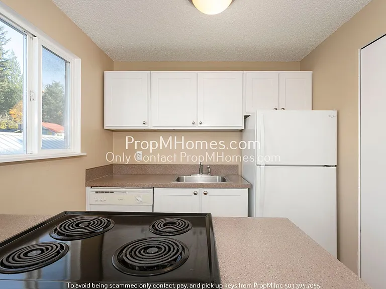 7640 SW 34th Ave #3 — Photo 6