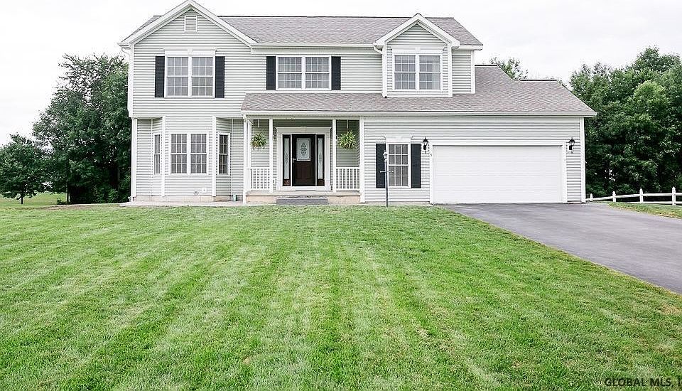1st image of 5 Winchester Dr