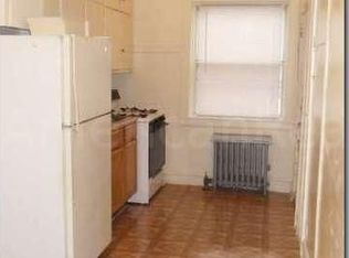 2916 W Arthur Ave APT 1B, Chicago, IL 60645
