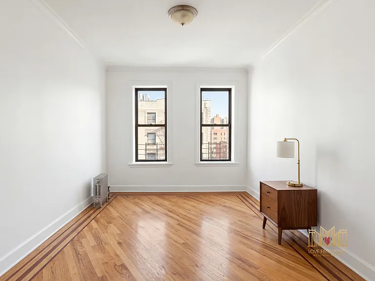 207 E 96th St #1R — Photo 4