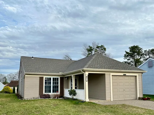 51 Westminster Dr S, Southampton, NJ 08088