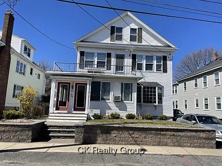 17 Hosmer St Photo 1