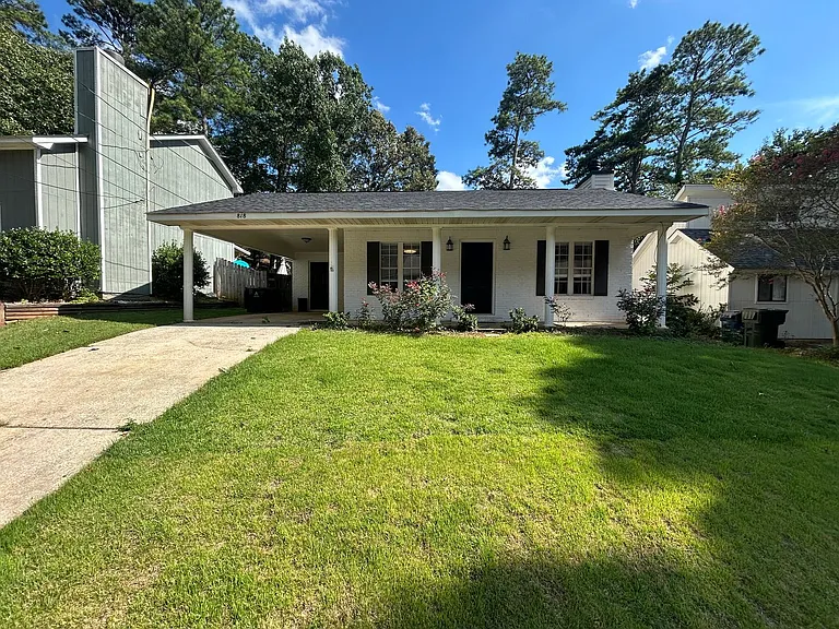 818 Choctaw Ave — Photo 2