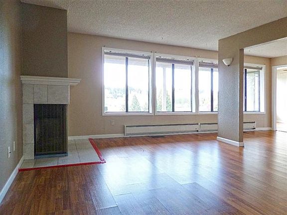 2nd image of 23507 Lakeview Dr #B