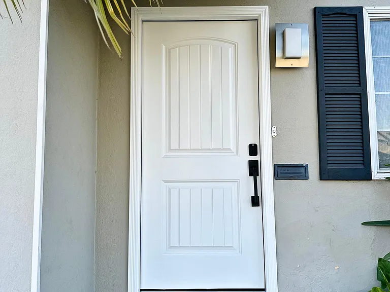 2133 N Buena Vista St — Photo 47
