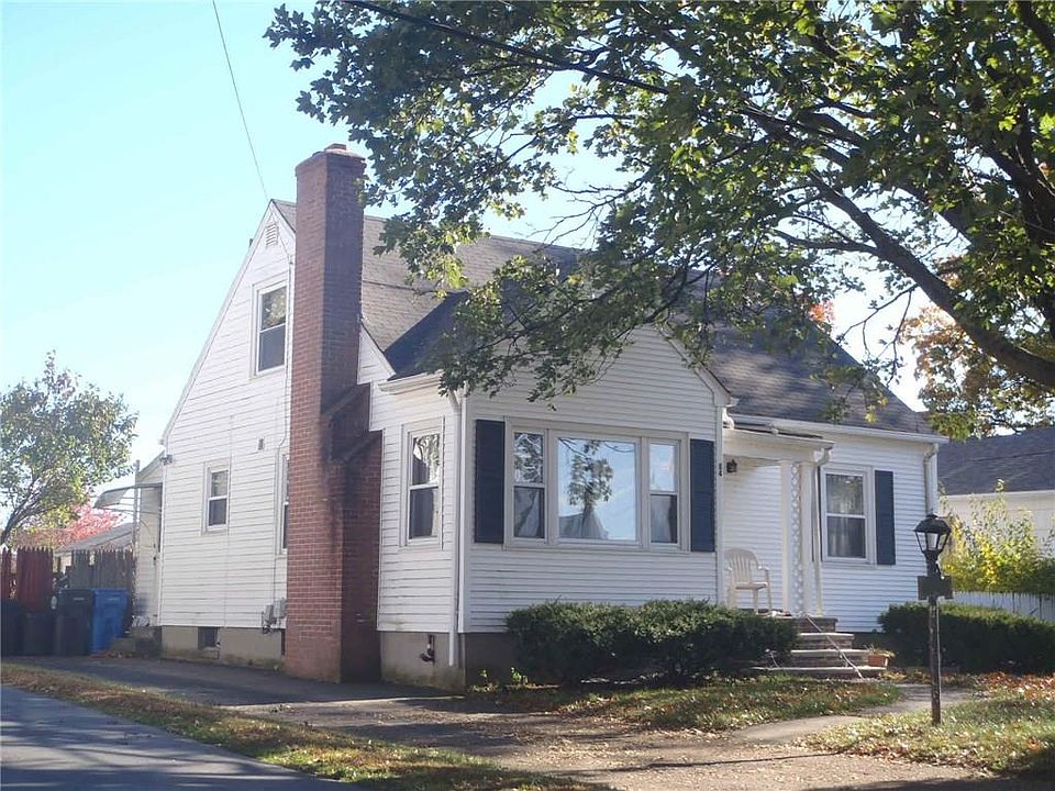 1st image of 84 N Clarendon St