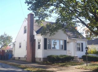 84 N Clarendon St, Cranston, RI 02910