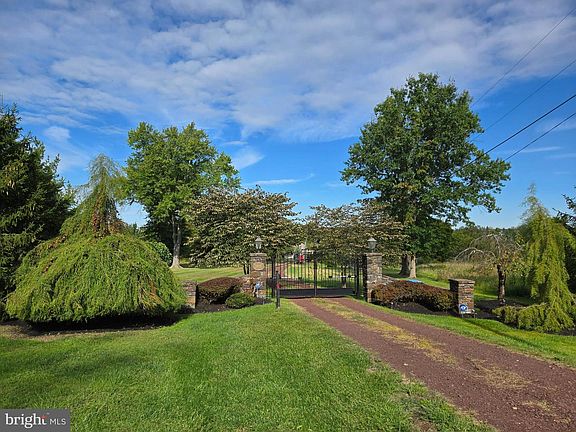 2nd image of 3605 Windy Bush Rd