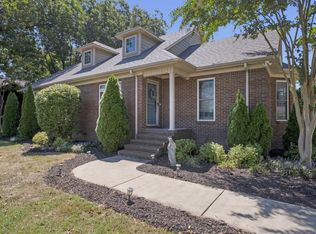 337 Robins St, Lawrenceburg, TN 38464