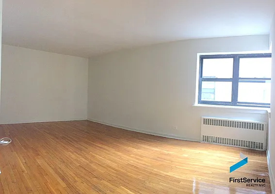 Rented by FirstService Realty (legacy) | media 8