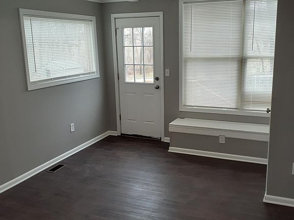 bedroom 2, door to backyard