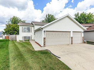3511 30th St S, Fargo, ND 58104
