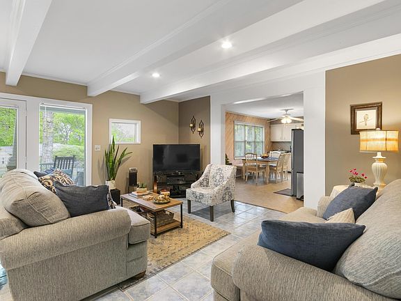4th image of 315 Lawson Ave