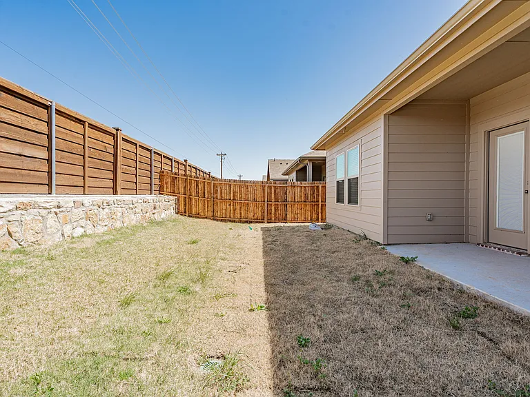 903 Shear Dr — Photo 35