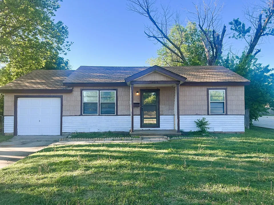 5216 Foster Dr