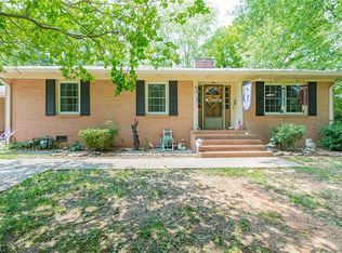 310 Fairview Dr, Lexington, NC 27292