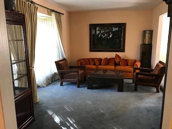 3rd image of 412 Northview Dr