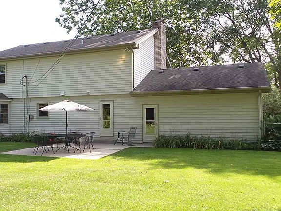 5th image of 1815 Crabtree Ln