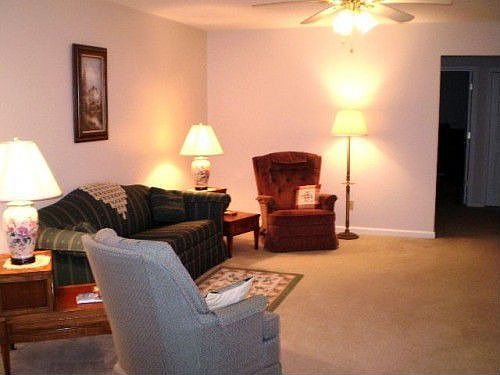 3rd image of 512 Silver Fox Ct