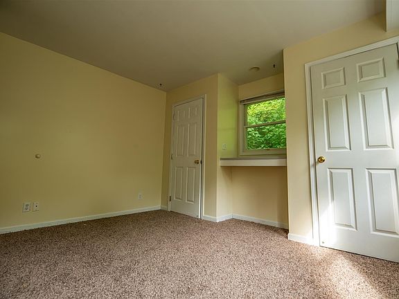 3rd image of 612 8th St APT 7