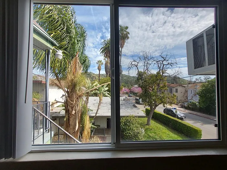 139 S Avenue 52 #6 — Photo 2