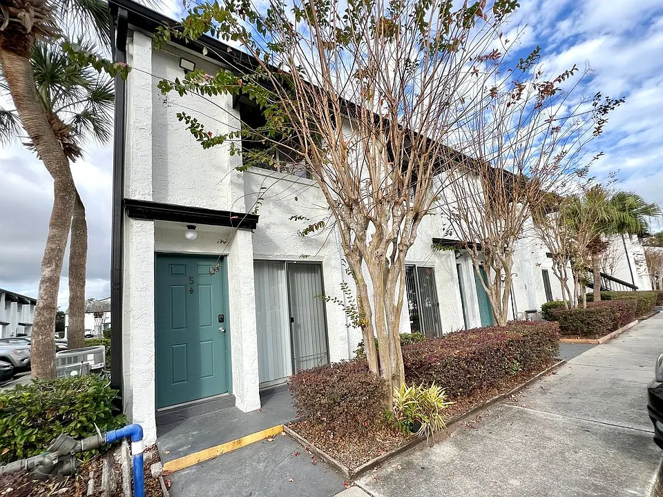 4267 S Semoran Blvd #5
