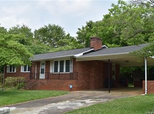 1619 Lynnwood Dr, Statesville, NC 28677